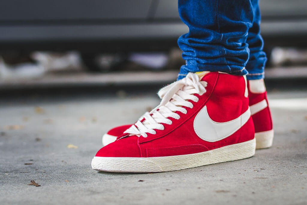 Red nike shops blazer high s